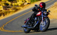 The Sportster’s small dimensions help instill confidence in riders of all shapes and sizes, although at a standstill you can still feel the engine’s heft sitting low in the frame.