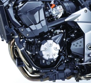 Z1000_10 Engine_LS Fuel-injected, 953cc DOHC in-line four makes tremendous power but suffers from abrupt power delivery.
