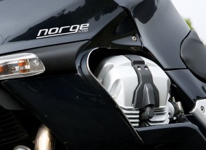 The Norge’s engine offers a throaty roar and some vibes that are never intrusive.