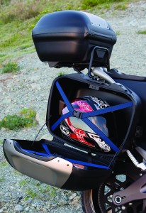 375O9036 Standard luggage set is rugged, watertight and comes off easily, and each of the three bags will hold a large full-face helmet.