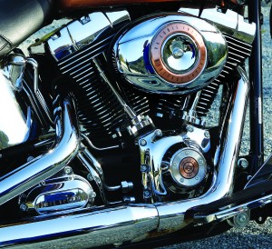 HD Engine Harley-Davidson Heritage Softail Classic: With rubber mounting and counterbalancing, the Harley’s motor is extremely smooth.