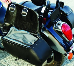 Kawasaki Vulcan 2000 Classic LT: Saddlebags