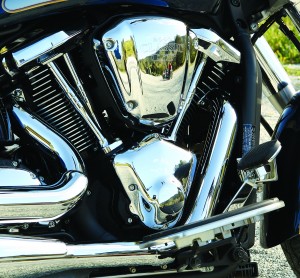 Kawasaki Engine Kawasaki Vulcan 2000 Classic LT: The Vulcan is heavy, but its 125 cubic inches produce abundant torque.