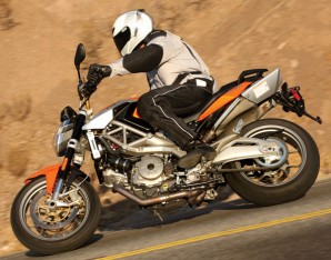 Aprilia Shiver action