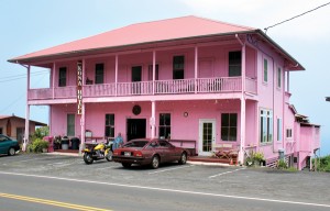 Hawaii Motorcycle Rides: Holuloa above Kona Pink Hotel is in the artist community of Holuloa,