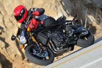 2011 Yamaha FZ8 action left side