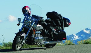 wash.top.314 Riding Hurricane Ridge, a rider needs to become accustomed to riding without guardrails.