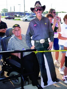 web-PETTYR~D Outside Springfield, Illinois, a serious NASCAR fan showed up with a life-sized cardboard portrait of The King, aka Richard Petty. A serious NASCAR fan? Are there any other kind?