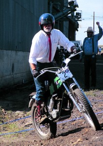 web-R&C_12 Ed Chesnut, Hodaka service manager and factory technical writer, riding a Hodaka Bullfrog trials bike.