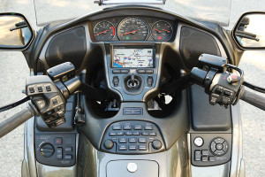2010 Honda Gold Wing instruments