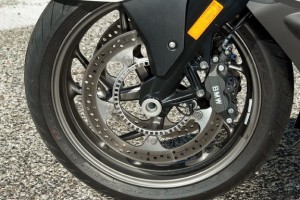 BMW-1600GT-front-brake