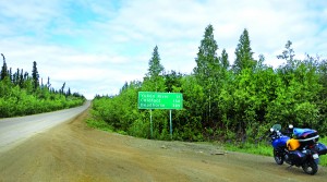 A typical example of the smooth, graded dirt/gravel that can be found on the way to the Arctic Circle.