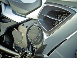 web-MY13_Trophy_Engine Similar to other Triumph triples, the Trophy’s 1,215cc engine offers a wide spread of torque.