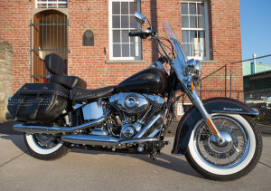 web-BJN40648 Anniversary edition of Heritage Softail Classic gets special paint and badging.