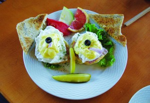 web-JBC - 02 Even the Eggs Benedict welcome us to eastern Ontario.