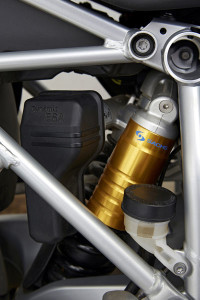 BMW R 1200 GS rear shock Optional Dynamic ESA, with front and rear shocks built by Sachs, automatically adjusts damping based on riding conditions.