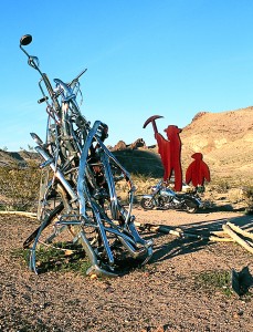 web-DeathValley_31 These sculptures can be found in the ghost town of Rhyolite, a little west of Beatty; the presence of the penguin is an artistic mystery.