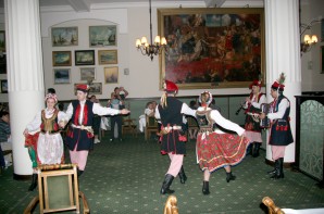 As we dined in at the hotel dining room, we were treated to a troupe of dancers: two men on clarinet and accordion, with two couples in a frenzy of local traditional dance. For 20 minutes they entertained us with leaps and whirls and the intricacy of their moves.