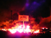 All Bikes in Rye, Arizona, goes up in flames. (Photo by Pete Aleshire, Pason Roundup)