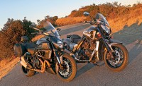 2014 Ducati Diavel Strada and Star Vmax