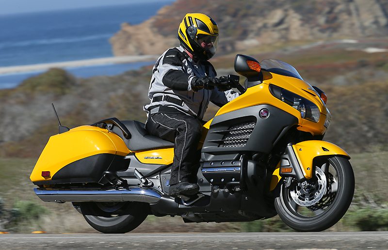 Honda F6B’s lower handlebar and rearward-placed pegs give it a slightly sportier seating position.