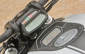 2015 Ducati Diavel display