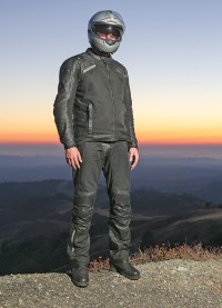 Held Camaris/Ravero Suit